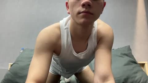 Max online show from April 10, 7:29 pm