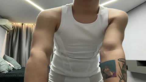 Max online show from April 12, 2:33 pm