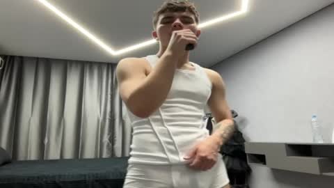 Max online show from April 13, 5:07 pm