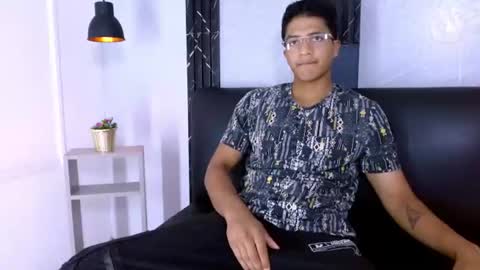 Max Wyatt online show from June 27, 6:46 pm