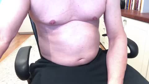 Snapshot of maxx_martin chatting on February 27, 7:34 am Max online show from February 27, 7:34 am