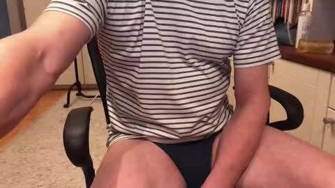 Snapshot of maxx_martin chatting on November 28, 7:55 am Max online show from November 28, 7:55 am