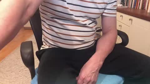 Max online show from February 10, 7:01 am