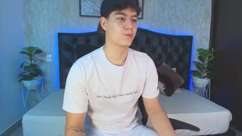 Maxxi online show from November 30, 1:09 am