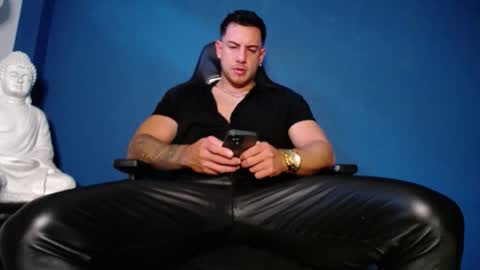 Snapshot of maxxxpowerful chatting on November 3, 4:08 pm maxxxpowerful online show from November 3, 4:08 pm