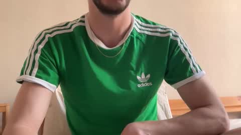 MaxXxurbate online show from March 25, 9:37 am