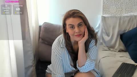 Victoria online show from November 15, 5:20 pm