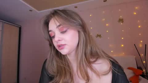 May Flower online show from March 11, 10:10 am