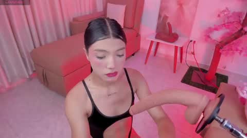May online show from May 31, 10:33 pm