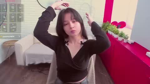 may_lings online show from March 17, 10:51 am