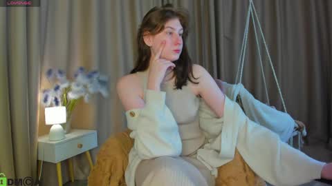 Snapshot of may_yam chatting on May 17, 11:34 pm may_yam online show from May 17, 11:34 pm