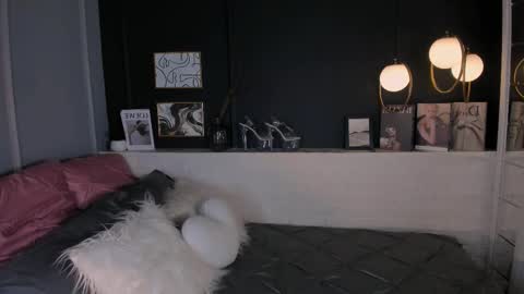 Maya online show from March 19, 1:59 pm