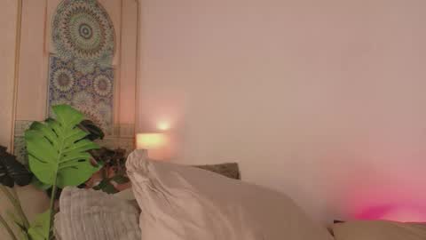 maya_house online show from March 21, 8:19 am