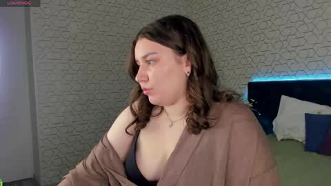 Maya online show from April 12, 1:10 am