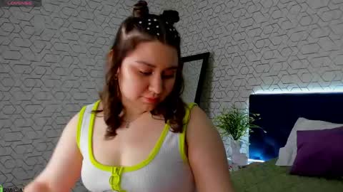 Maya online show from April 19, 1:16 am