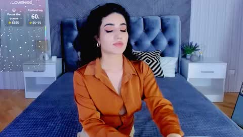 Maya online show from December 1, 2:33 pm