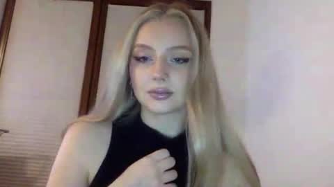 mayaflirt online show from March 22, 5:16 pm