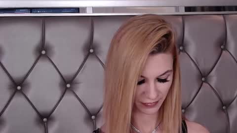 Maya online show from January 13, 12:10 pm