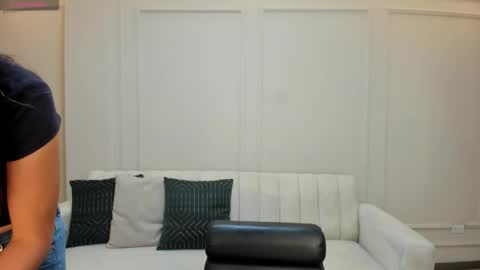 M A Y A    H O F F M A N online show from February 9, 11:14 am