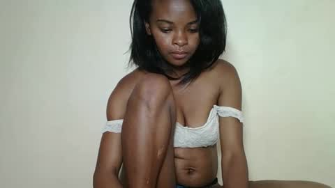 Snapshot of mayalabelle chatting on November 22, 5:23 pm mayalabelle online show from November 22, 5:23 pm