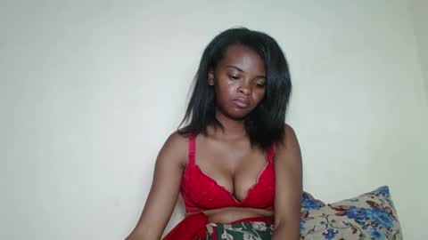 Snapshot of mayalabelle chatting on December 13, 7:53 pm mayalabelle online show from December 13, 7:53 pm