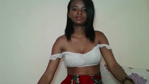 Snapshot of mayalabelle chatting on December 19, 9:05 am mayalabelle online show from December 19, 9:05 am