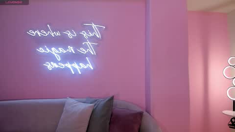 Maya online show from March 22, 3:32 am