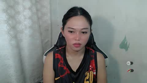 mayasally_ online show from April 4, 10:02 am