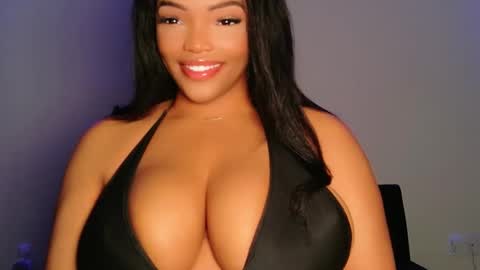 MayBabi online show from March 8, 11:03 am