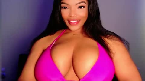 MayBabi online show from March 22, 5:27 pm