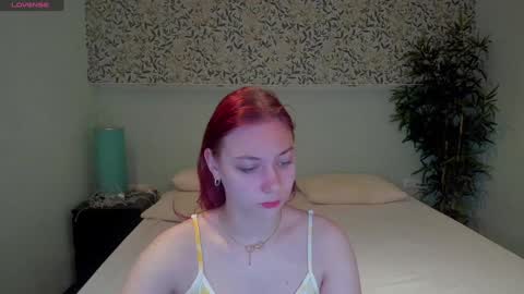 Snapshot of maybe_mia chatting on January 27, 12:54 am Mia GMT2 Mon 3-9 AM Tue 3-9 AM Wed 3-9 AMThur 10 AM - 4 PM Fri 3-9 AM Sat 3-9 AM Sun 3-9 AM. online show from January 27, 12:54 am