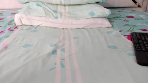 Maybelline69 online show from October 5, 7:01 pm