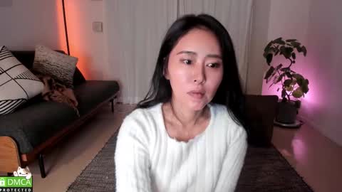 Snapshot of maybenanako chatting on December 13, 9:53 pm Nanako online show from December 13, 9:53 pm