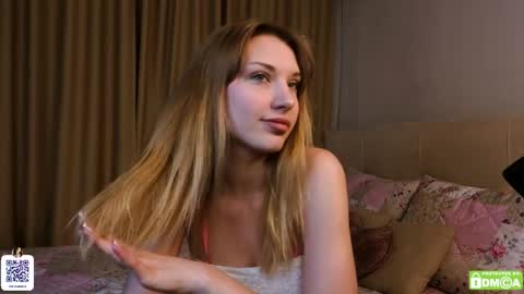Nika - its my first day here online show from May 31, 3:26 am