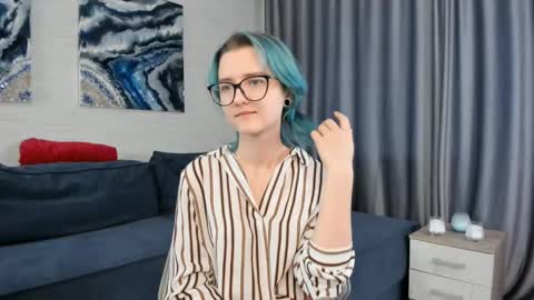 Mia online show from January 18, 3:09 am