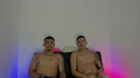 Snapshot of maykel_and_mike chatting on October 13, 11:32 am maykel_and_mike online show from October 13, 11:32 am