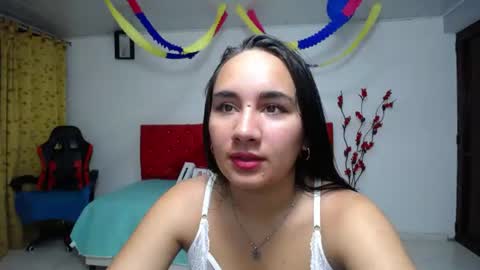 Snapshot of maylin_hornyy19 chatting on June 22, 3:08 am Maylin online show from June 22, 3:08 am