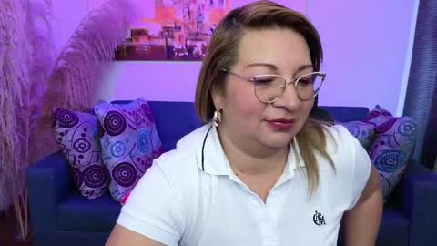 Snapshot of maylinleee chatting on January 25, 8:10 pm Mailyn online show from January 25, 8:10 pm