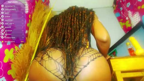 Snapshot of mayo_771804 chatting on December 21, 10:17 am Karol black18 online show from December 21, 10:17 am