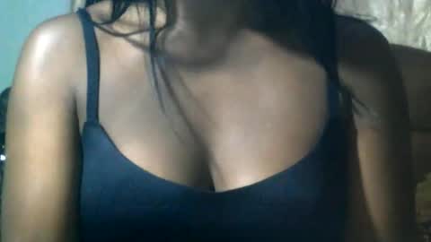 Snapshot of mayolu586 chatting on June 5, 6:52 am Maya online show from June 5, 6:52 am