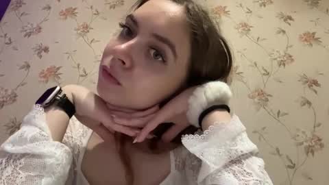 Lily  online show from June 3, 2:33 pm