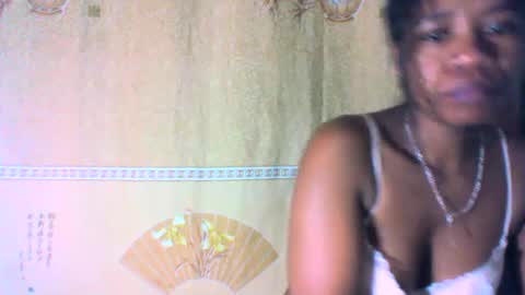 Snapshot of mayrah5 chatting on February 11, 5:58 am mayrah online show from February 11, 5:58 am