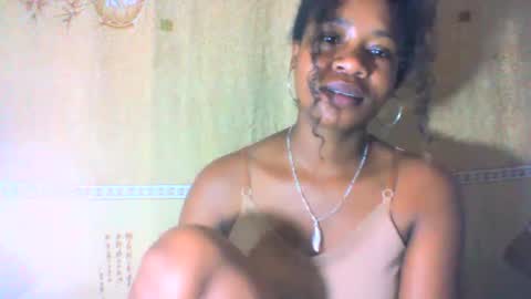 Snapshot of mayrah5 chatting on February 18, 8:38 am mayrah online show from February 18, 8:38 am