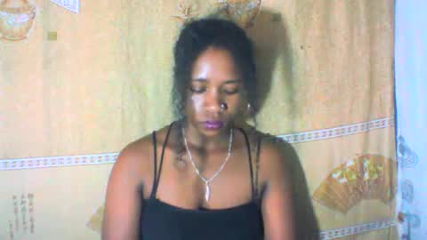 Snapshot of mayrah5 chatting on March 1, 10:24 am mayrah online show from March 1, 10:24 am