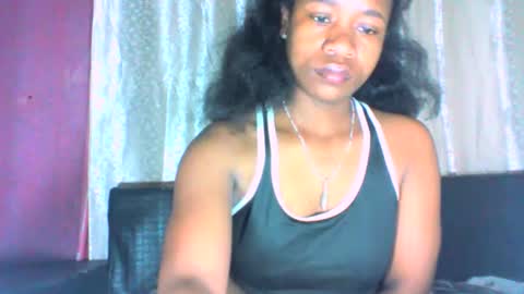 Snapshot of mayrah5 chatting on October 6, 8:50 pm mayrah online show from October 6, 8:50 pm