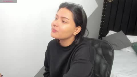 Snapshot of mayu_kim chatting on November 6, 11:44 am Mayu KIm online show from November 6, 11:44 am