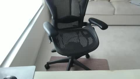 Snapshot of mbeastie chatting on December 13, 7:53 pm Beastie online show from December 13, 7:53 pm