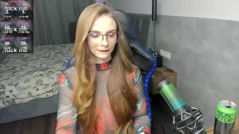 mcfly_11 online show from March 18, 9:51 pm