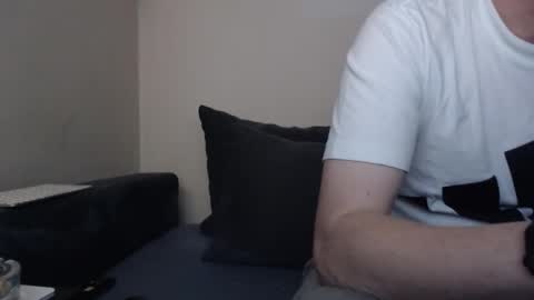 Snapshot of mcmike_es chatting on October 21, 11:55 am Mike online show from October 21, 11:55 am