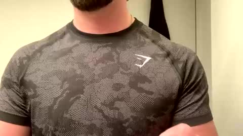 Snapshot of mcr8080 chatting on January 15, 5:40 am mcr8080 online show from January 15, 5:40 am